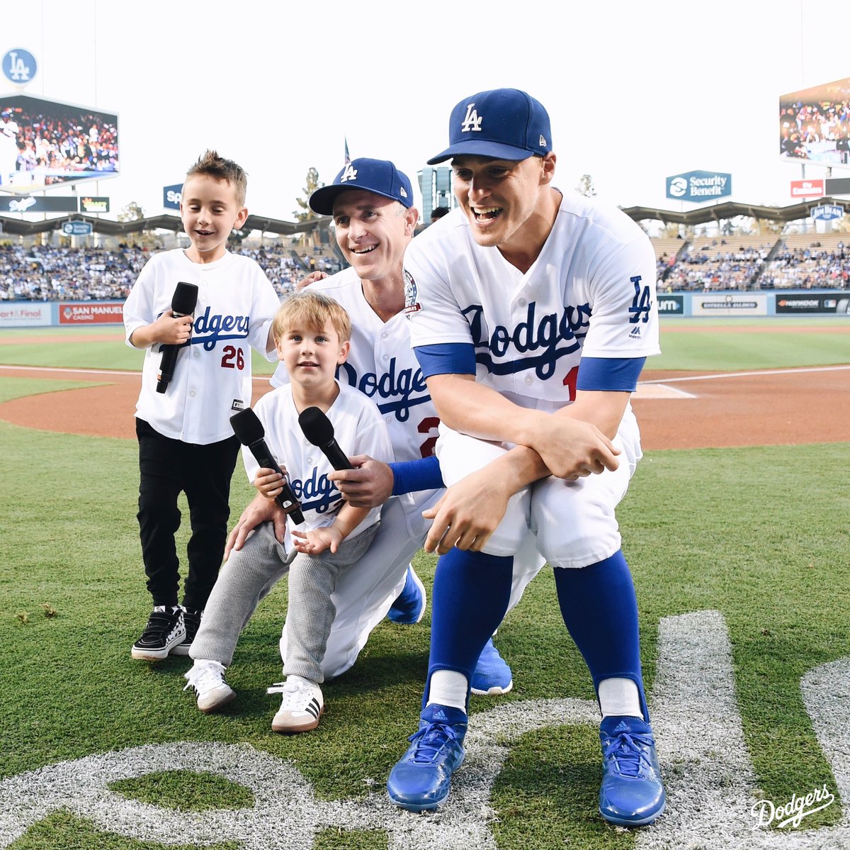 Los Angeles Dodgers on X: What a night for Dad. Chase Utley's