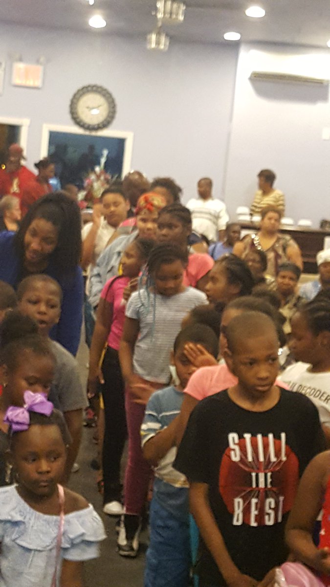 RevMikeMitchell's tweet image. New LIFE tabernacle Brooklyn 
Back to School Crusade
27 Children got School Supplies,  3 parents got the Holy Ghost