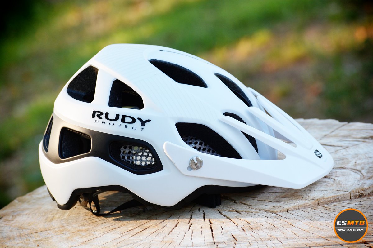 RudyProject_ESP's tweet image. Los colegas de @esmtb prueban el primer casco 100% biker de @RudyProject1985. 
Su completo test ➡ esmtb.com/casco-rudy-pro…
#ElevateYourPerformance #RideCool #Protera
📸: @esmtb
