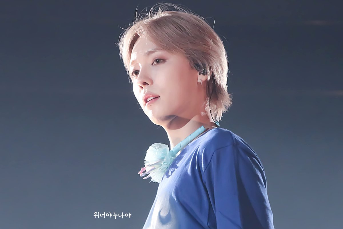 #EVERYWHERETOUR IN SEOUL #winner #위너 
#김진우 #진우

예쁨이 화면을 뚫는거 실화...? 😭😭 
(화질 때문에 다시 올려용😘)