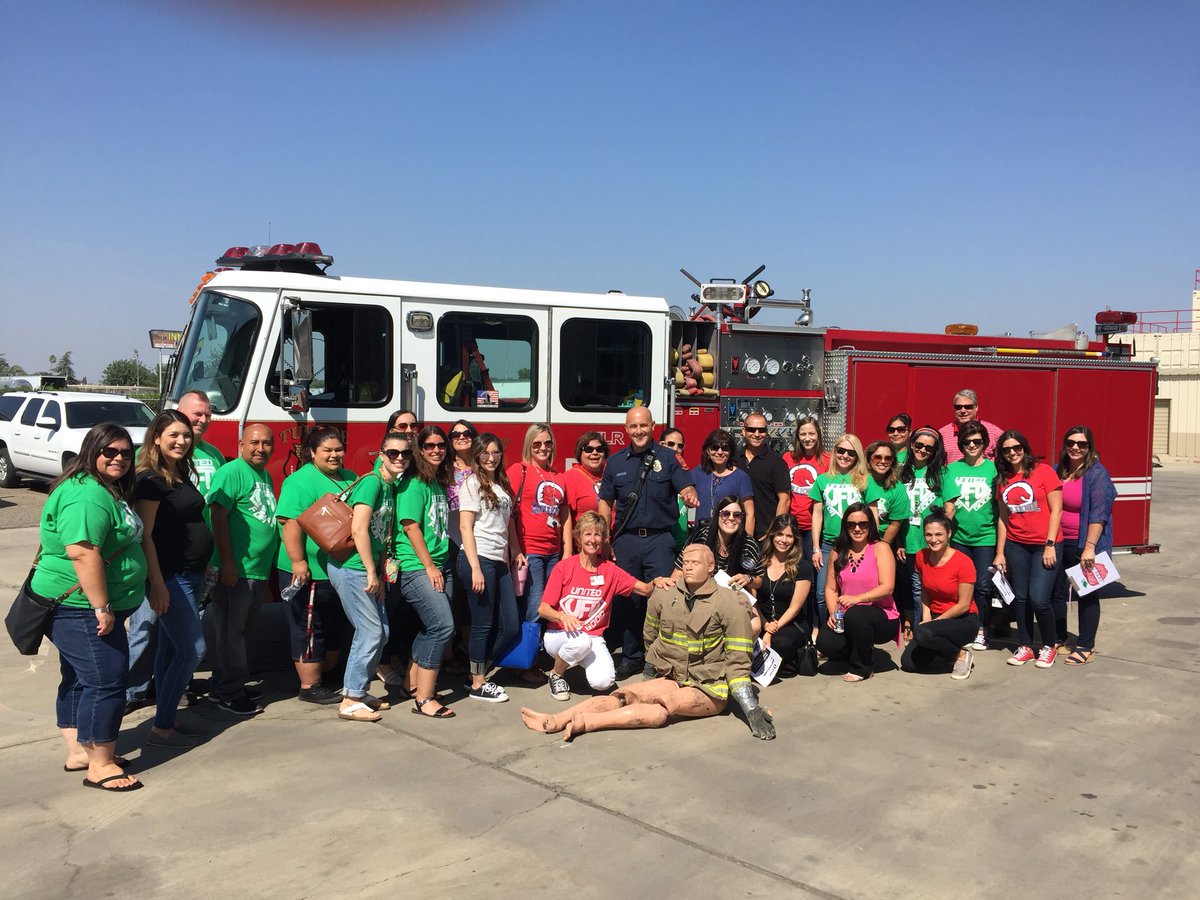 VbrownValerie's tweet photo. Maple teachers and the Tulare Fire Department! Stop the bleed! Thanks You Tulare Fire Department!! #mapletcsd #maplecolts #tcsdshare #tularefiredepartment https://t.co/KJjFkUquvf