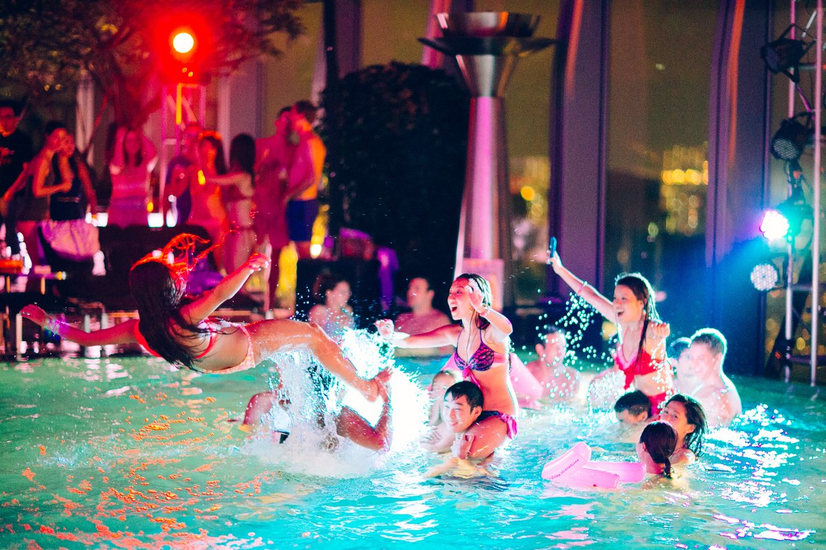SGHotelnResort's tweet photo. Pool Party with Friends, Foot Thumping Music, Matching Lightning & Fantastic Food, Great Combination to Make Party Perfect.
For Details Contact - 8285111561
#sydneygrand #justchill #waterpark #poolparty #luxuryrooms #familypackages #friendsgettogether #dizzlingrain #watershower https://t.co/89Cr2ZW1gT