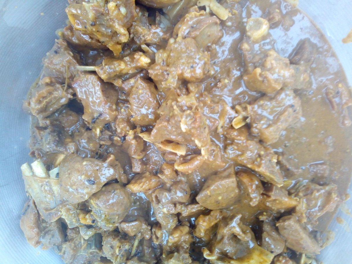 Nameisjoy2's tweet photo. @Rpartho94 ভাইকে বিয়ে দিয়ে দিলাম ভাবলাম আমাদের তার #father_in_low বাড়ি নিয়ে যাবে বেড়াতে,তানা এখনতো দেখাই যাই না, 😜😜😜😜 https://t.co/bp2enhCFMO