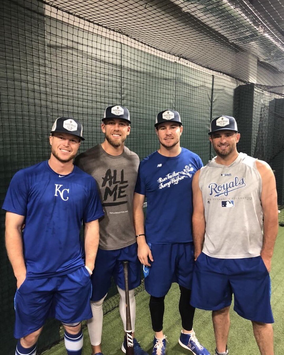 SANDBARCO's tweet photo. Thank you for rocking our gear @Royals we appreciate it ✌🏼✊🏼 https://t.co/pz9fh8PA4k