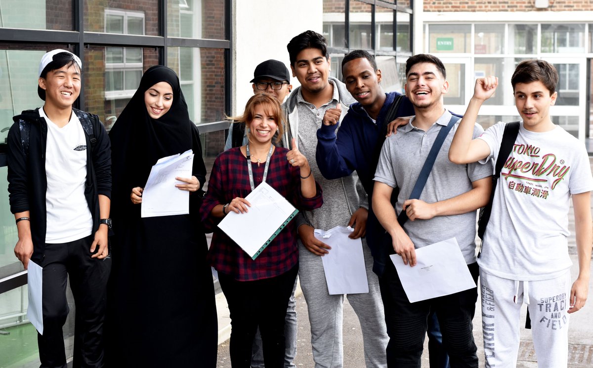 PhoenixAcadW12's tweet image. Our Year 11 Computer Scientists achieved outstanding results! Well done to you all. Such a reward for your hard work and resilience. #GCSEs2018 #gcseresultsday