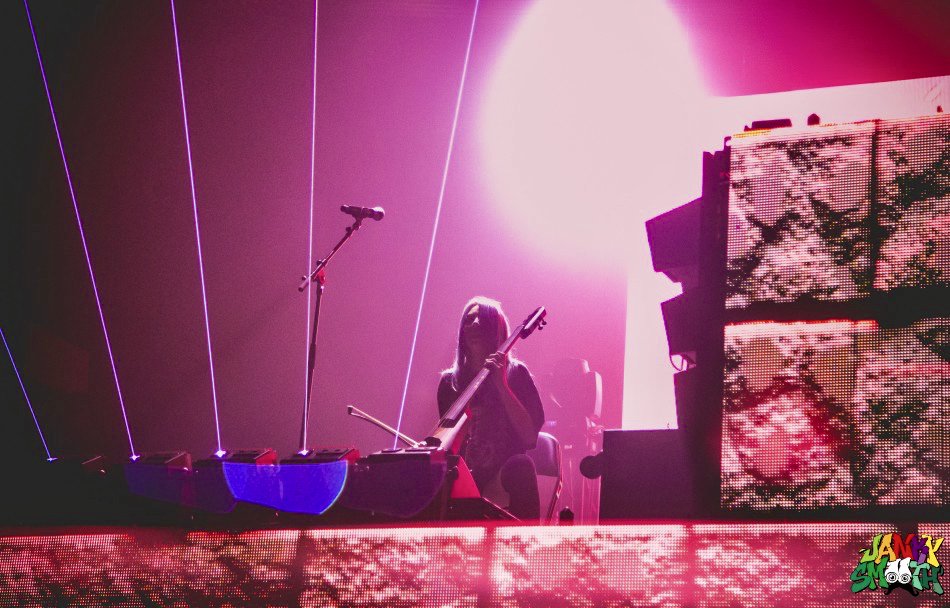 erlasersandsfx's tweet photo. We provided a stunning laser package for @awonderland's LA show at Shrine Auditorium &amp; Expo Hall last weekend. See you this weekend for some more laser magic in SF! #alisonwonderland #LA #losangeles #shrine #shrineauditoium #lasermagic #sanfrancisco #sanfran #laserdesign #lasers https://t.co/ftHRF4oEFr