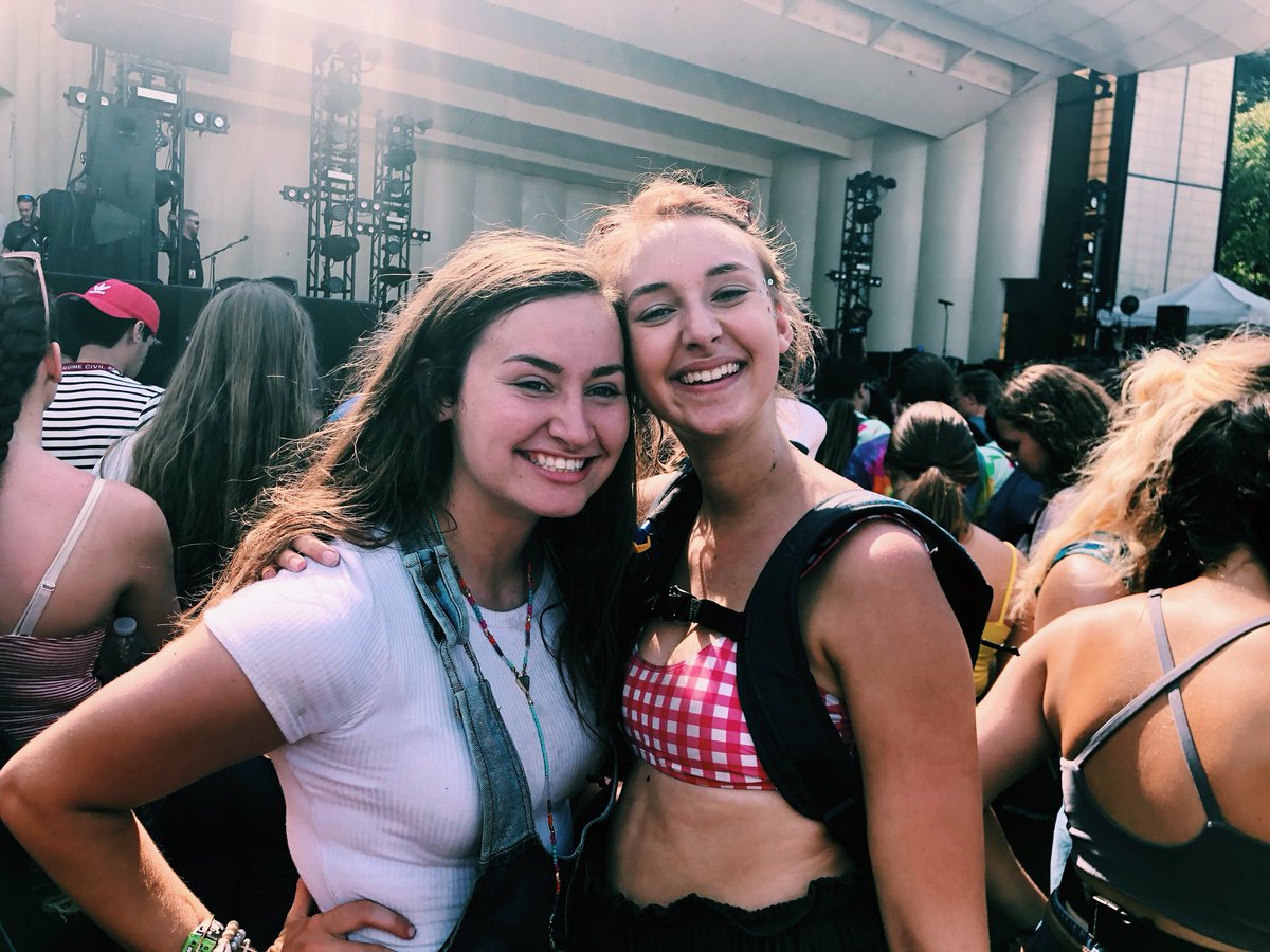 gracekm21's tweet photo. Happy birthday to my friend from high school!!! (surprise surprise I’m STILL funny) Glad to see you thriving in DC but miss you already😔 thanks for everything, love you❤️❤️ #stolenphone @izwottowa https://t.co/DDLGHXZHOE