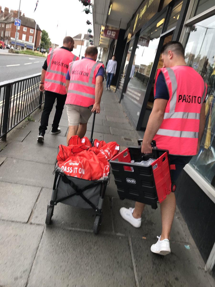 InstoreField's tweet photo. Pass It On Summer Survival campaign in Worcester last night... truely humbling as always #homelessness #vulnerable #PassItOn @Tuffnells @SmithsNews @DMD_IFE https://t.co/4EQQn04j5r