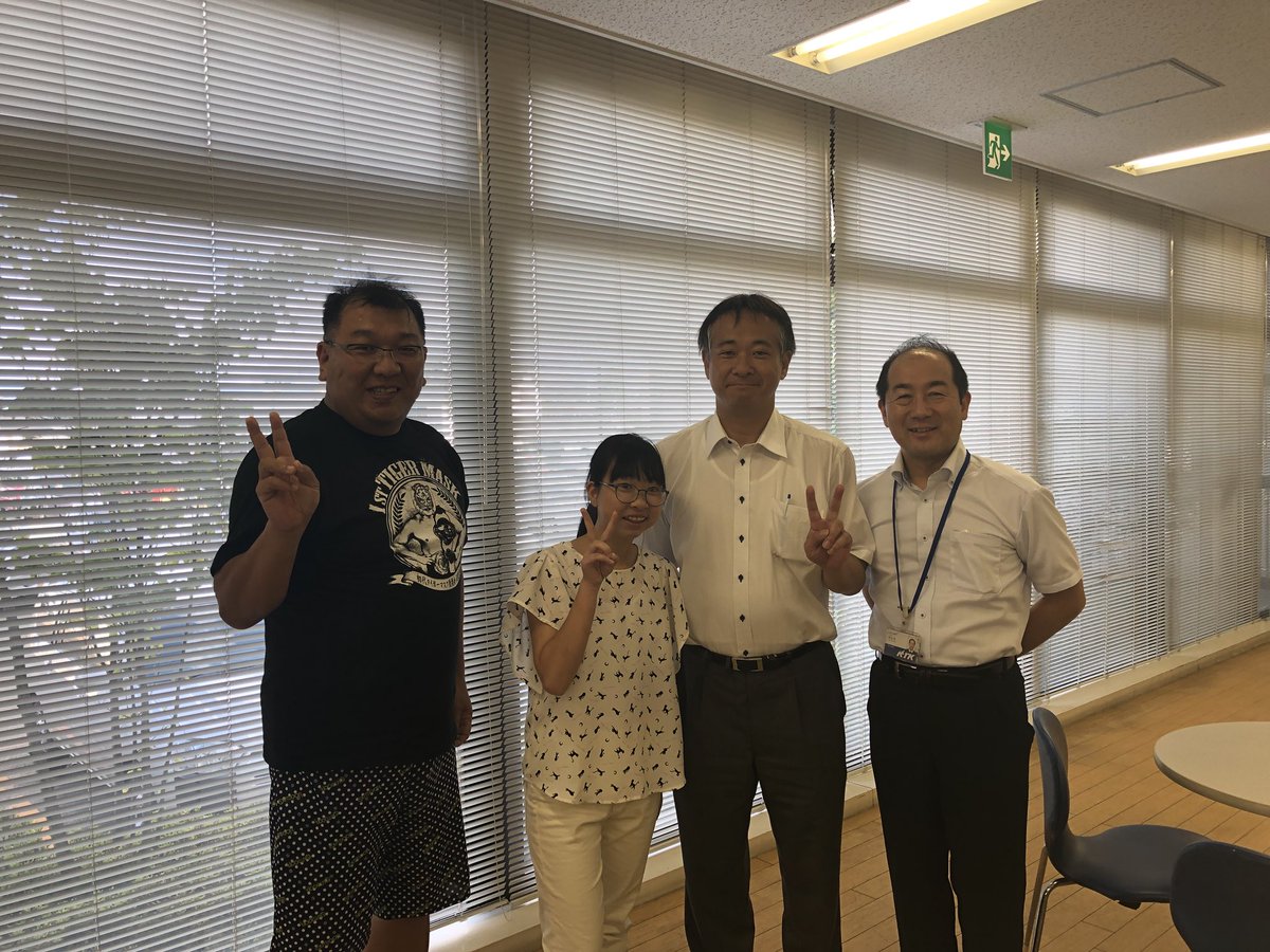 唐谷好二 A Twitter 4時27分くらいに テレビ金沢となりのテレ金ちゃん 30秒劇場生放送に出演 準備中 控室にて塚田誉さんと記念写真 テレビ金沢 30秒劇場 妙成寺 唐谷好二 A Twitter 4時27分くらいに テレビ金沢となりのテレ金ちゃん 30秒劇場生放送に出演 準備中 控室にて塚田誉さんと記念写真 テレビ金沢 30秒劇場 妙成寺