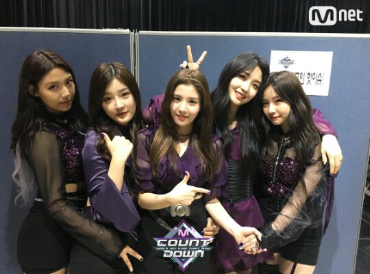 cubetraineeintl's tweet photo. [Pic] MnetMcountdown Twitter Update 
#HanChowon #한초원 #Chowon #초원 #CUBETrainee #큐브연습생 #CUBEGirls #큐브걸즈 https://t.co/4iVMJXcHdc