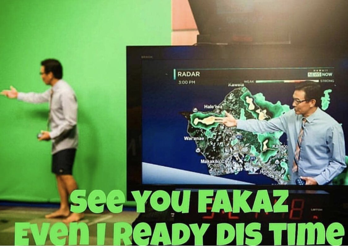 koreankitkat's tweet photo. some people scramble to get water and gas, others make #GuyHagi memes when get #Hurricane in #Hawaii π #HurricaneLane https://t.co/TNhGZHo33r
