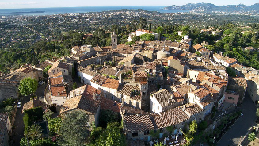VisitCotedazur's tweet photo. Pensez à faire un tour à @villedemougins : Capitale de la #Gastronomie et des #ArtsdeVivre. On vous le conseille fortement !
+ d'infos ➡ https://t.co/151VhjFYME
#CotedAzurFrance #mougins https://t.co/Unn4SEkknt