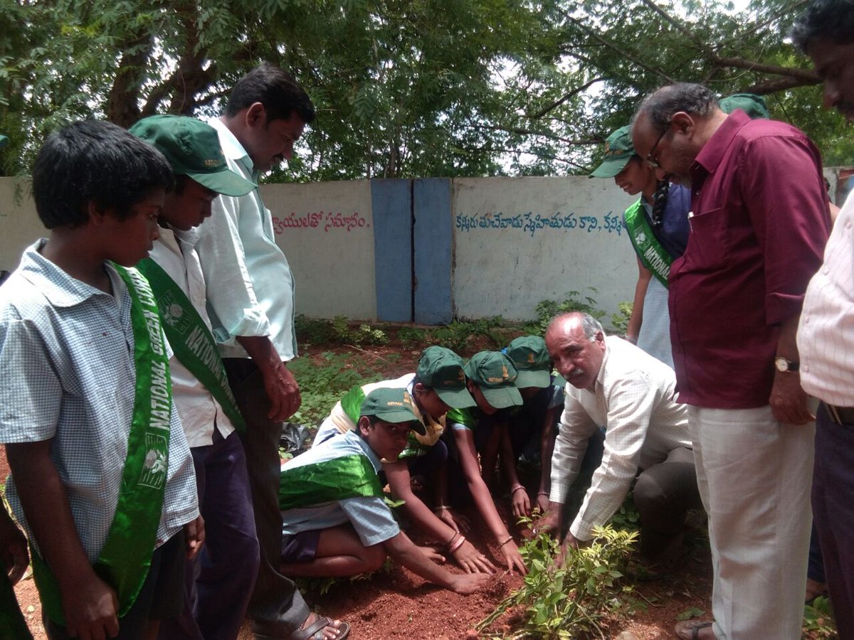 GadwalSBM's tweet photo. Apart from School motivation for toilet usage and construction, our Mandal Coordinators actively took part in in Haritha Haram program by Head master Mr.Pareshwar Reddy.

#swachhBharat #SwachhBharatMission #SwachhGadwal #SBM #HarithaHaram https://t.co/krWqmBvtY0
