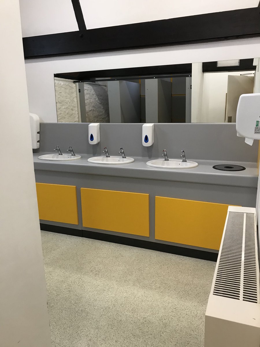 RustingtonClean's tweet image. Early morning village hall clean #rustingtoncleaning #sussexcleaning