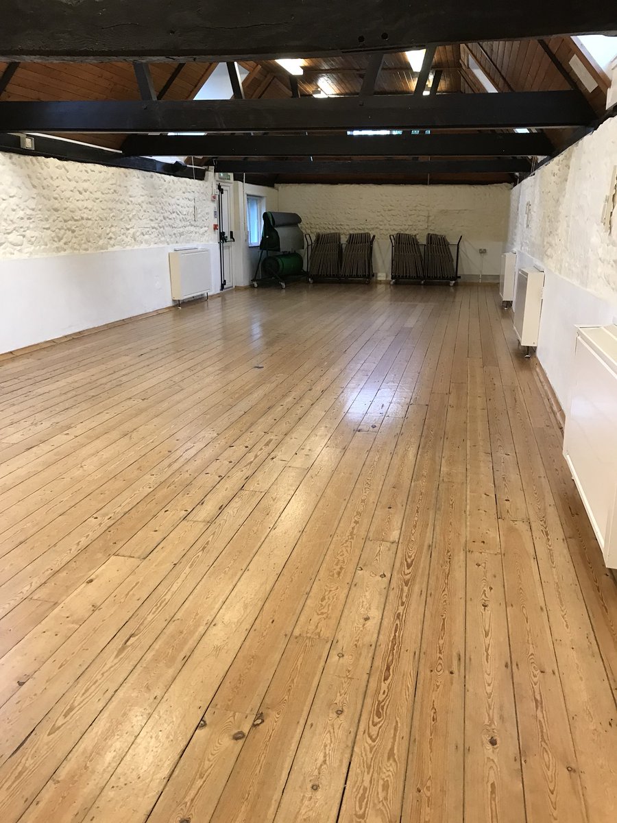 RustingtonClean's tweet image. Early morning village hall clean #rustingtoncleaning #sussexcleaning