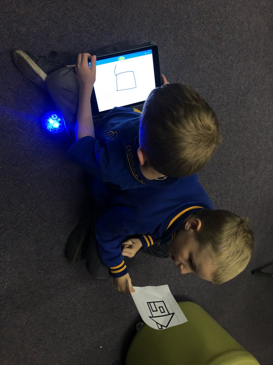 MrsQuartly's tweet image. Digital revamp of the classic communication and vocab and game! No peeking! Can you get Sphero to draw the right picture? @SpheroEdu @Sphero @Cessnockeps #robotics #digitallearningtools #edtech #aussieED