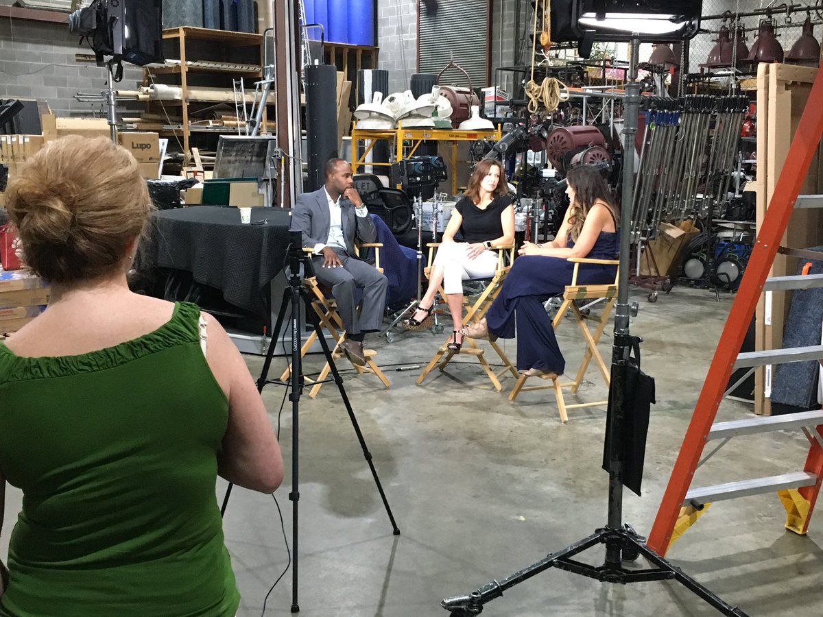 arkimbrough's tweet photo. More Behind The Scenes of the making of the @FOX2News #FacebookWatch series #THREECHAIRS Episode Two: @langeamyFOX2 @RandyWFOX2 @RMurdochFOX2 @Fox2AssistantND @jaydillo https://t.co/RbdmrzCCNp