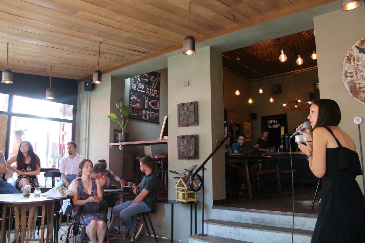 storks070's tweet image. Zaterdag van 17:00 tot 18:00 zijn we weer in #Hometown met live-muziek van #BantyHoller. Benieuwd naar de sfeer? Zie hieronder een aantal foto's van onze voorgaande edities.