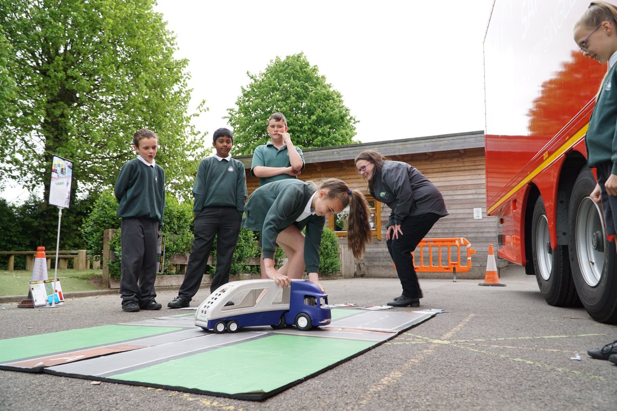 Safer Roads Berks (@saferberkshire) on Twitter photo The <a href="/Brakecharity/">Brake, the road safety charity</a> Fleet Safety Awards shortlist is out & delighted to say that our project with <a href="/RoyalMail/">Royal Mail</a> & <a href="/WestBerkshire/">West Berkshire Council</a> has made the shortlist for Road Safety in the Community Award. 🤞🏼 fleetsafetyawards.com/awards/award-c… The <a href="/Brakecharity/">Brake, the road safety charity</a> Fleet Safety Awards shortlist is out & delighted to say that our project with <a href="/RoyalMail/">Royal Mail</a> & <a href="/WestBerkshire/">West Berkshire Council</a> has made the shortlist for Road Safety in the Community Award. 🤞🏼 fleetsafetyawards.com/awards/award-c…