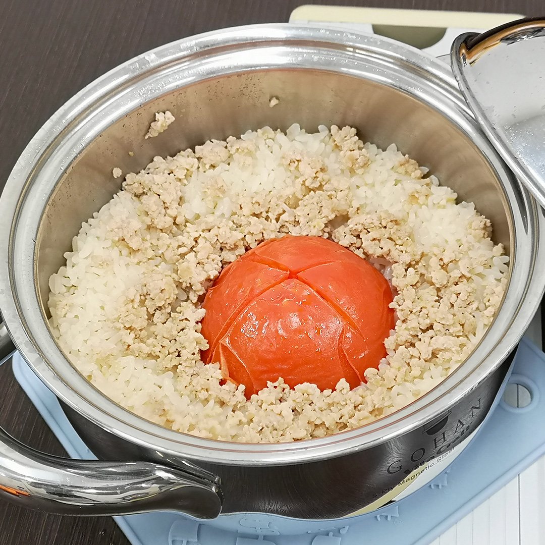 ビタクラフト Na Twitterze Instagram Vitacraftjapan トマトが1個まるごと入った 和風のカンタン炊き込みご飯 さわやかな酸味と旨みで 夏バテ気味で疲れた体の食欲を引き出します ごはん鍋 製品ページ Https T Co Jn6nuvce39 ビタクラフト ごはん鍋 ご飯鍋