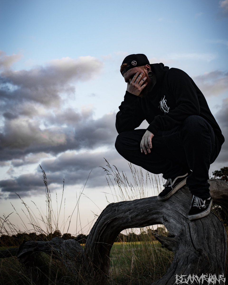 VisionsBear's tweet photo. DontOweYouShit 
.
.
.
#amateurphotography #amateurphotographer #nikon #photographer #photography #family #work #love #life #practice #summer #blackandwhite #edit #work #portfolio #tattoo #pierced #stretchedears #beard #edit #grind #health #colour #canon #camera https://t.co/bVEA5zEoJ3