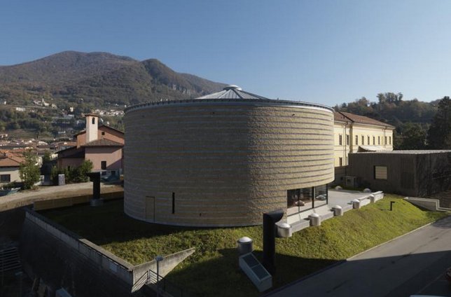 Unternehmenskommunikation Schweiz Tourismus (@stcorpcomm) on Twitter photo Teatro dell'architettura - Debattierzentrum #Architektur von #MarioBotta in Mendrisio @ticinoturismo #Schweiz bit.ly/2w3Qu5E <a href="/worldarchitects/">world-architects</a> <a href="/USI_Accademia/">USI Accademia</a> Teatro dell'architettura - Debattierzentrum #Architektur von #MarioBotta in Mendrisio @ticinoturismo #Schweiz bit.ly/2w3Qu5E <a href="/worldarchitects/">world-architects</a> <a href="/USI_Accademia/">USI Accademia</a>