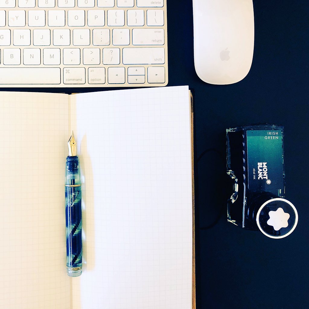 genesis_pen's tweet photo. Let’s start writing!
#fountainpen #genesispen #genesis_pen #penaddict #madeinhongkong #jowonib #custompen #inkchamber #eyedropper #万年筆 #fountainpengeeks #萬年筆 #deluge #handcrafted #3dprinting #kickstarter https://t.co/MhtHcqskey