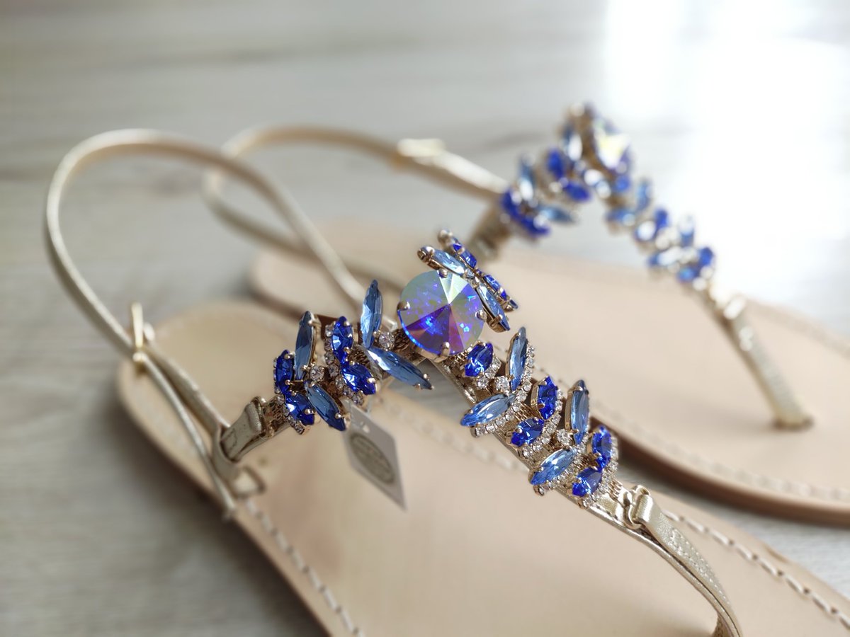 deasandals's tweet photo. Eleganza assoluta nelle nuance di blu.
#crystalfromswarovski #swarovski #caprisandals #fashion #style #moda #capri https://t.co/fmXlsEQZ9k
