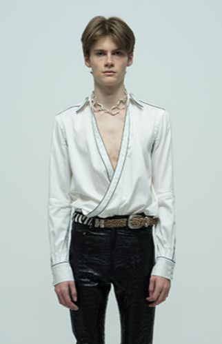 Dorama Fashion キムタク 衣装情報 ホンマでっかtv で木村拓哉さんが着ていた脇がこんにちは しているデザインの白シャツのブランドが判明しました セクゾの菊池風磨くんもポスターで着ていましたよ 詳細は T Co I8a2xwqgty T Co