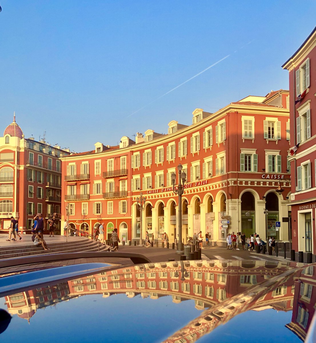 VisitCotedazur's tweet photo. #jeudiphoto : #Nice06, place Masséna par @OlivMcar ! ❤️
#CotedAzurFrance #NiceMoments #IloveNice https://t.co/5YKWcSTle1