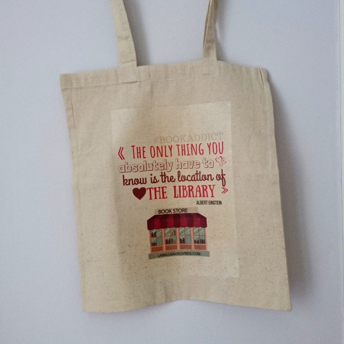 lamalleauxlivre's tweet image. Et j&apos;avais oublié de partager avec vous Twitter le premier cadeau de la box #les5ansdelamalleauxlivres #homemade #modeleunique