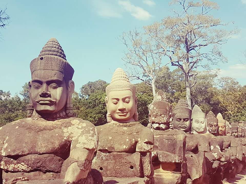 suzannecobain's tweet photo. Angkor - Cambodge- 2016 #JeudiPhoto #temple #angkor #Cambodia https://t.co/rYuhw2mnmt