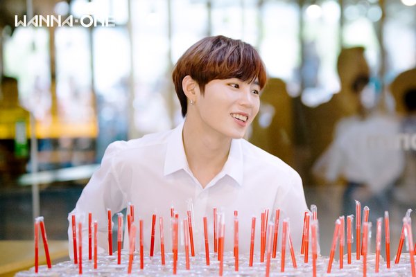 moong_cl's tweet photo. @WannaOne_twt #SUNGWOON #하성운 #갓성운
#WannaOne #워너원 #1stAnniversary #ThanksCafe #워너원과_함께한_일년_고마워 #Happy_Wannaone_Day
하성운👼 세상 퓨어함의 결정체💎 https://t.co/TFnDqTsqWu
