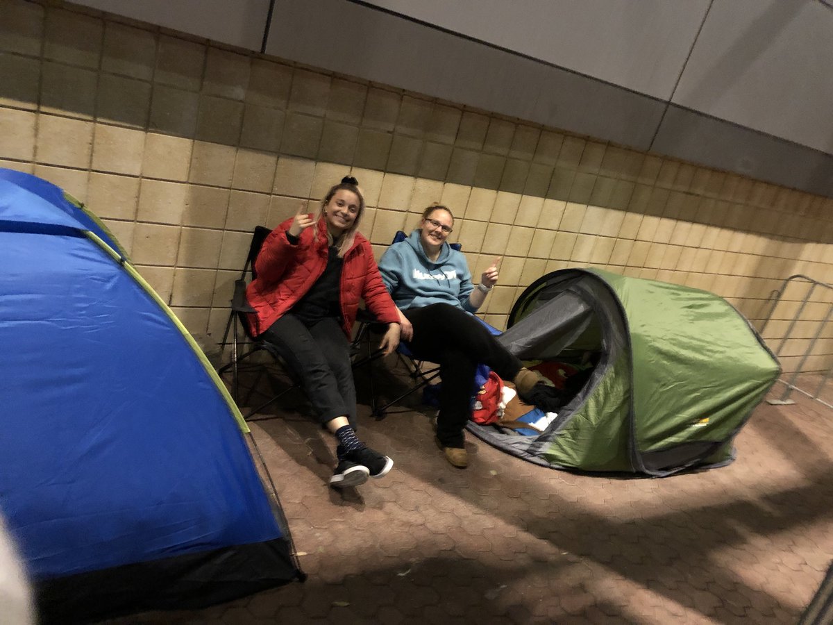 niknikniki's tweet photo. Me: Nup, not camping this year...
My Brain: But what if...
My Heart: First in line!!
@Pink ... are we nuts? https://t.co/8ec7yivVwq