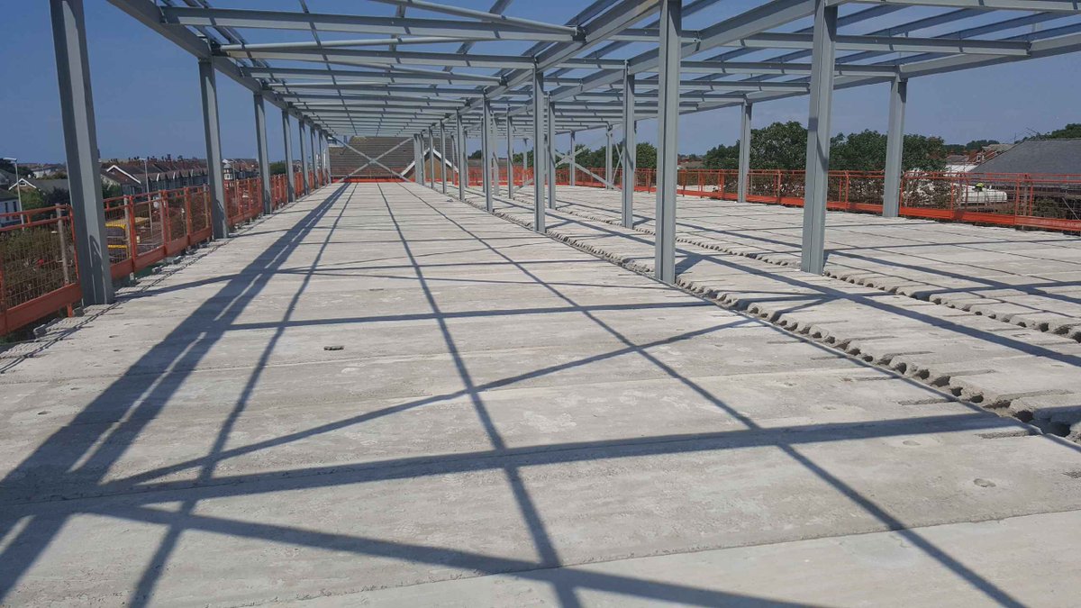 DAHarrisonAtla1's tweet photo. Works complete on 3 floors on Armfield academy, Blackpool.
200mm deep hollowcore on upper floors &amp; 150mm deep beam &amp; block on ground floor
Around 1,100m2 per floor ground first and roof
#precastproducts #precastconcrete #hollowcore #beamandblock #flooring #construction https://t.co/bB6lq4ctZS