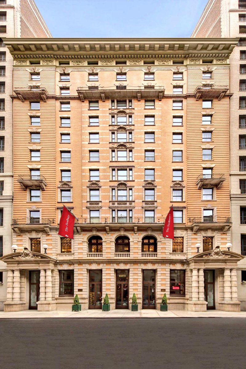 TravelEsquire's tweet photo. ❤️ learning about #NYC hotels! 🏩🍎🗽🚖  @TheRedburyNY ht @sarageen @LDPR

“interiors are inspired by the glamour of Tin Pan Alley, the legendary 1920’s music 🎹publishing mecca located just a few blocks away on 28th between 5th and 6th https://t.co/tpvB2kk4og #travel #newyork https://t.co/o1FizYzDDh