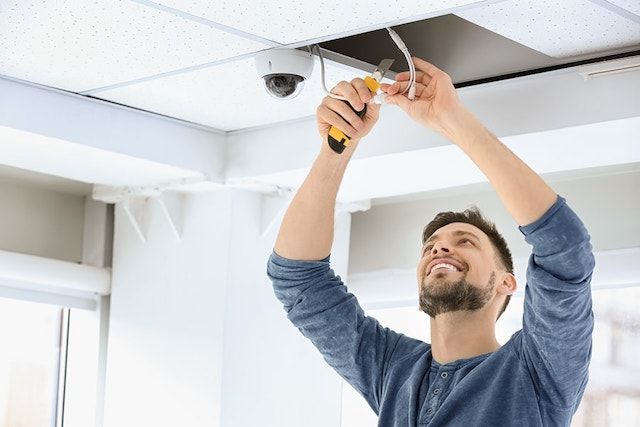 cctv_sg's tweet photo. Step-by-Step Guide to Installing Your Home CCTV Camera - https://t.co/BTi1jLHxTj

#besthomesecuritycamerasystemsingapore #cctvcamerasystemforhome https://t.co/2ebnJJbtx4
