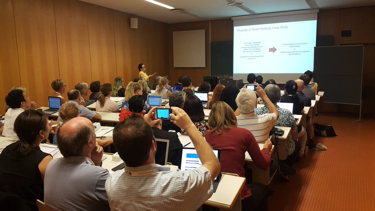 Bringing the #mixedmethods experts together at #MMIRA2018