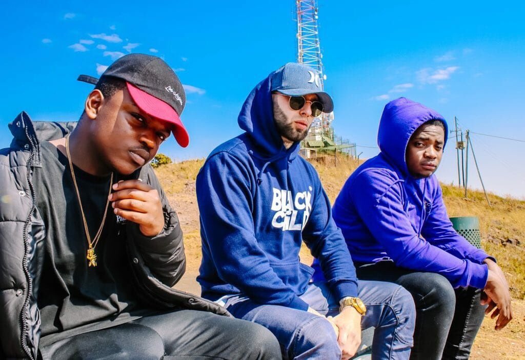 ObakengBucsN's tweet photo. @ChadDaDon @FOCALISTIC @VenomZM π₯π₯π₯π₯ #25AugSpringAffair loading...... https://t.co/PHJp31B4HF