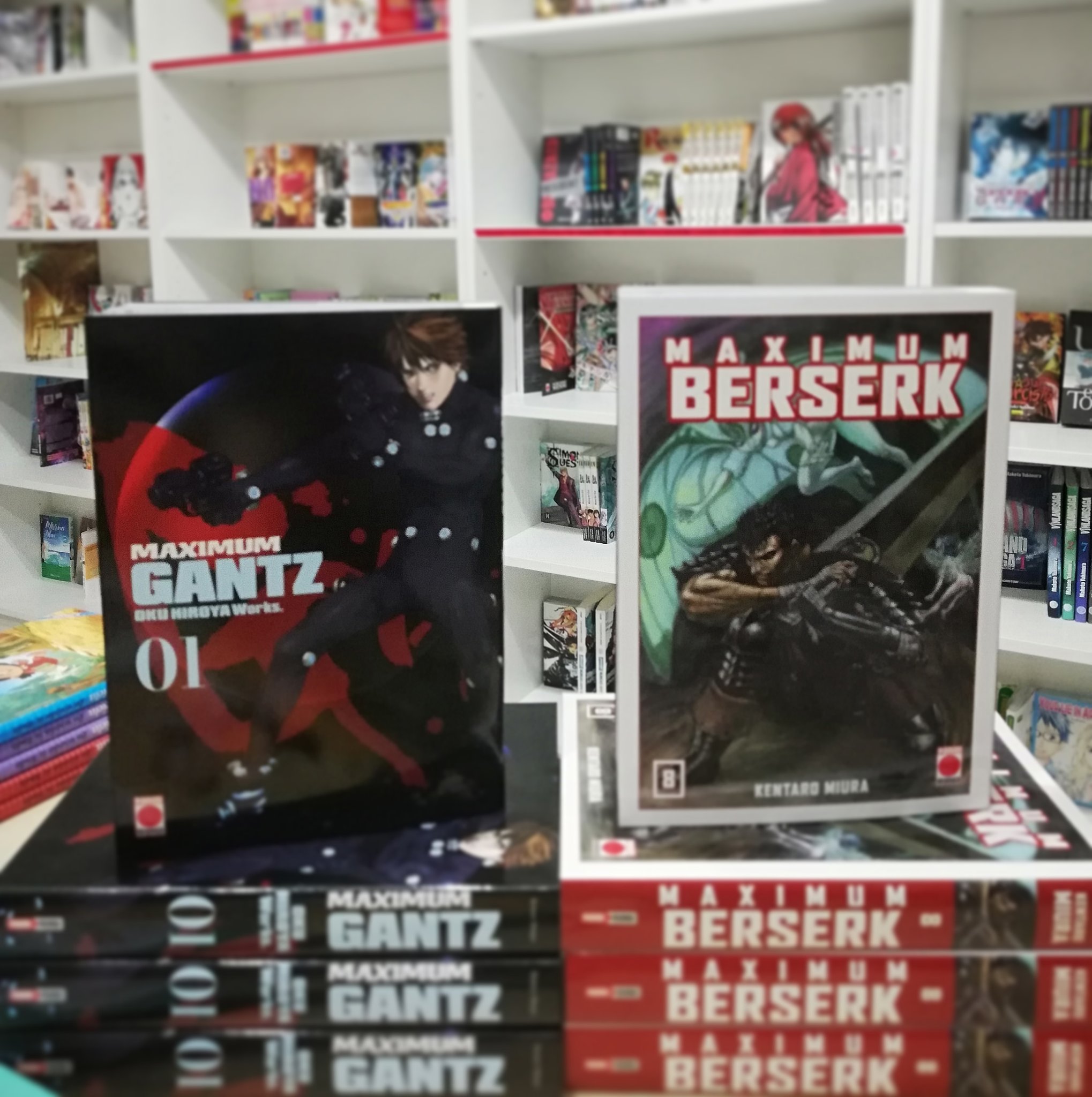 InfinityComics.es 📦📚♥️ on X: El 8 de Maximum Berserk viene de la mano  del 1 de Maximum Gantz 😀 Nueva edición de uno de los mejores seinen de  siempre. Dos amigos son