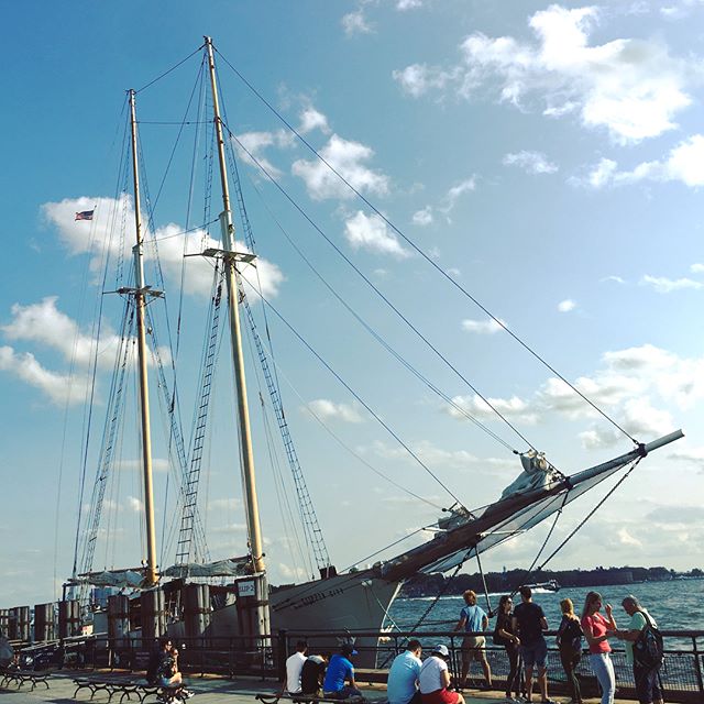 BrianFalther's tweet photo. Mode of transport yesterday for our boweryfarming summer team event. #cityclipper #tallship #slip2 #batterypark #sailing #eastriver https://t.co/Xhvc3pcLdQ