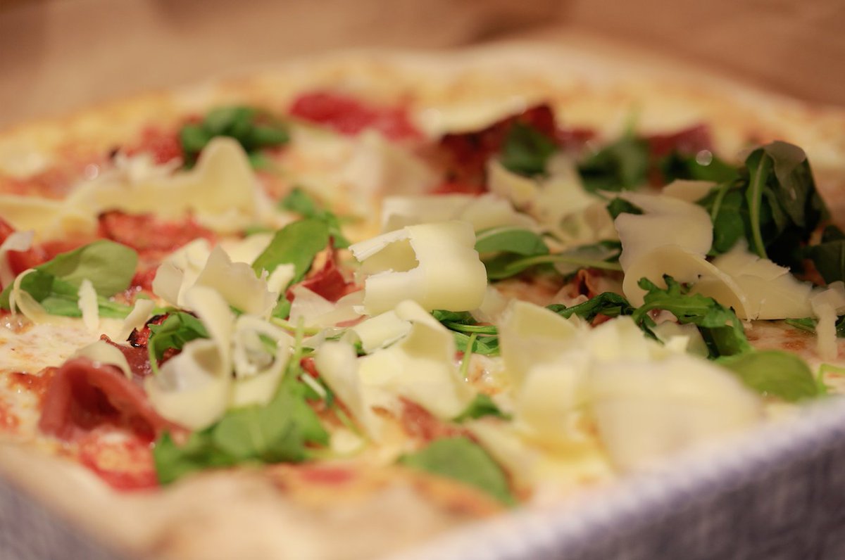 caramicopizza's tweet photo. We can almost taste the weekend, and it tastes like pizza! Turn your Thursday into something special with the cheesiest pizza you can get your hands on! #thecheesierthebetter #pizza #italy #ireland #caramicopizza https://t.co/tR5w6SKfBO