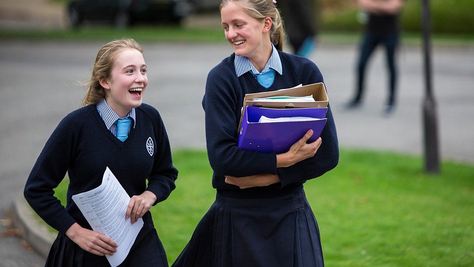 wycombeabbey's tweet image. Congratulations to our girls who achieved fantastic results in their GCSEs bit.ly/GCSE2018 #GCSEs2018 #WycombeWomen @HMC_Org @GSAUK @BSAboarding