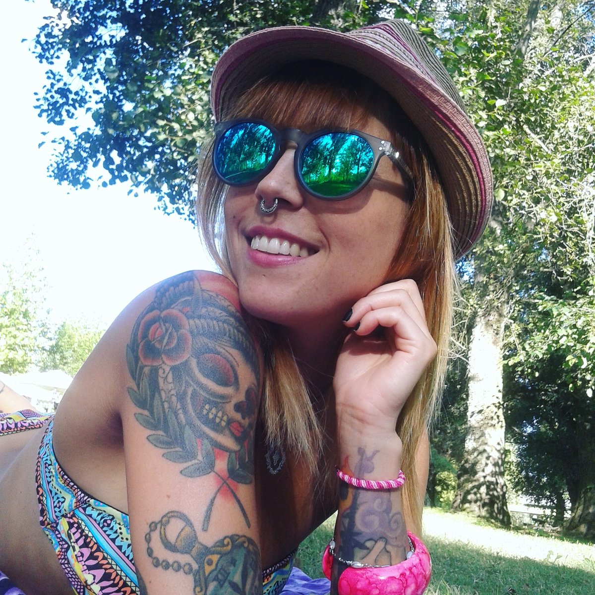 HillstarCo's tweet photo. ...And she was lying in the grass
🔝Monika 👓 #Beachclub - Grey
#camarzanadetera #zamora #castillayleon #tattoedgirl #aroundtheworld ® https://t.co/OjgXP3OTnZ
