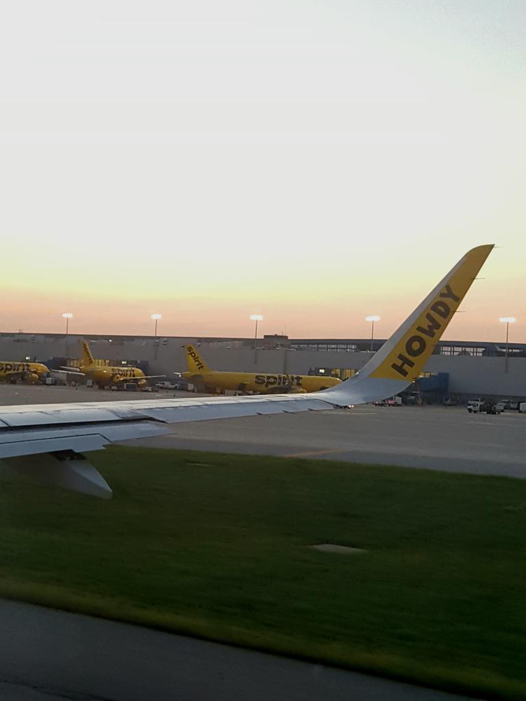 VacaCouture's tweet photo. @SpiritAirlines thank you for getting me on my flight this morning.  #amazingcustomercare https://t.co/EhMck3V3V5