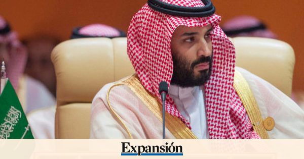 expansioncom's tweet photo. Arabia Saudí pedirá más de 10.000 millones a los bancos tras congelar la salida a #Bolsa de #Aramco https://t.co/hzvbx8u5gb https://t.co/hGPtCoWSes