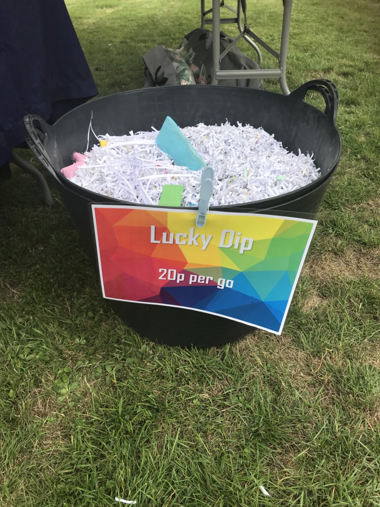 Fleurie_H's tweet photo. It might have been a bit breezy today, but there was lots of fun down at Doseley Day! Great to meet residents old and new and enjoy an ice cream or two! π¦#TeamBVT #CreatingCommunities #Telford https://t.co/2I7WxAu02q
