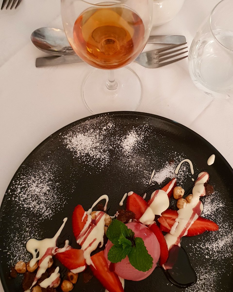 HOT_OVEN's tweet photo. Incredible 4-course menu @mimosalodge1 in #Montagu! An undiscovered gem with divine food &amp; wine pairings with @KatysTable #MagicOfWinter #HotOvenEvents https://t.co/eHyqUNCs3Q