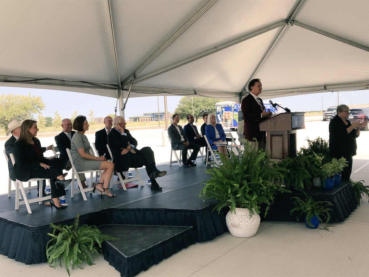 BlinnCollege's tweet photo. Back to where it all began! @tamusystem Chancellor John Sharp reflects on Walter C. Schwartz’ legacy, how the innovative partnership between #Blinn and the #TAMUSystem came to be, and how it is changing the future of higher education! https://t.co/voAhB2Fqdy