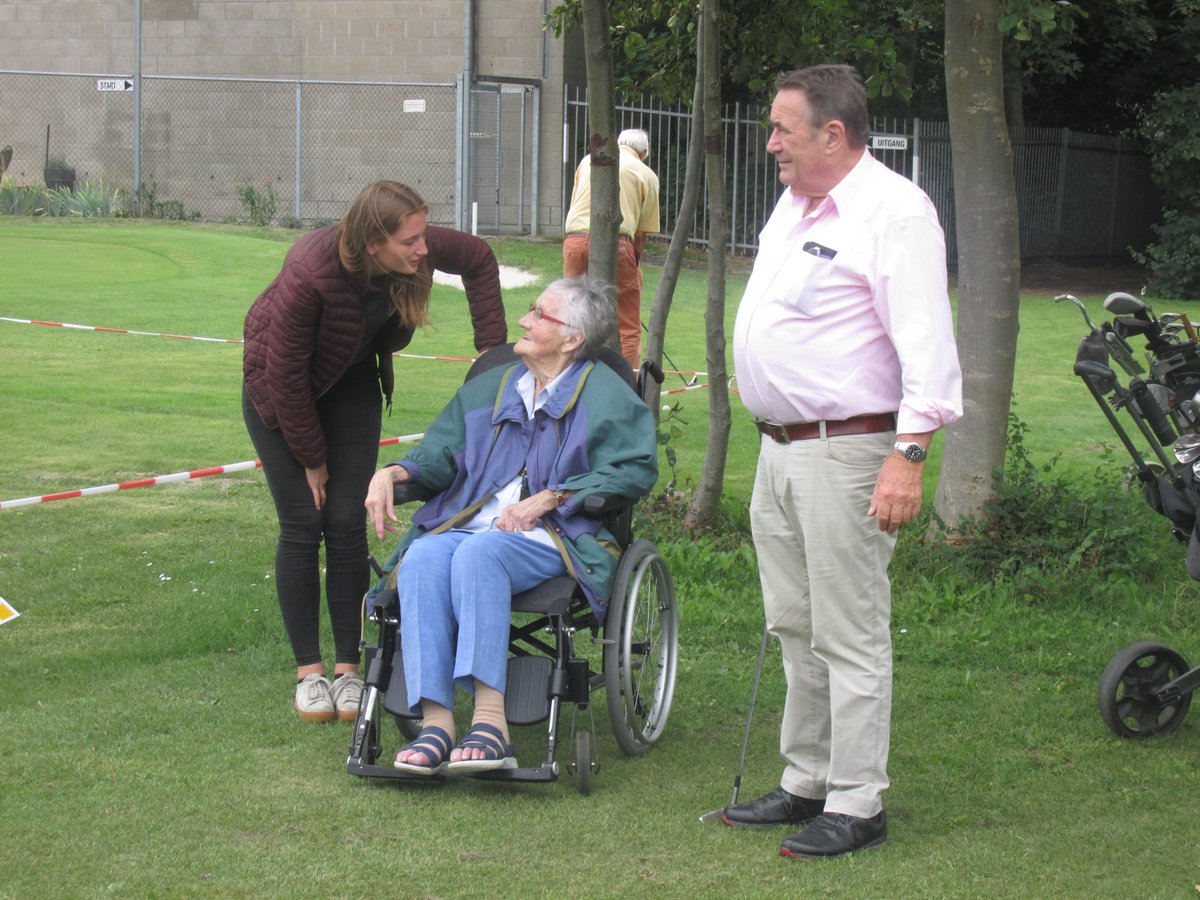 Present Oegstgeest tweet media